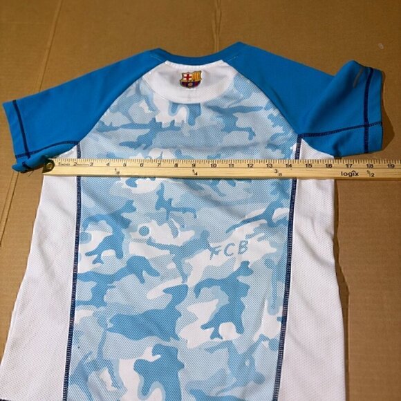 FCB BARCELONA YOUTH SMALL JERSEY SHIRT CAMO FUTBOL SOCCER - Picture 4 of 7